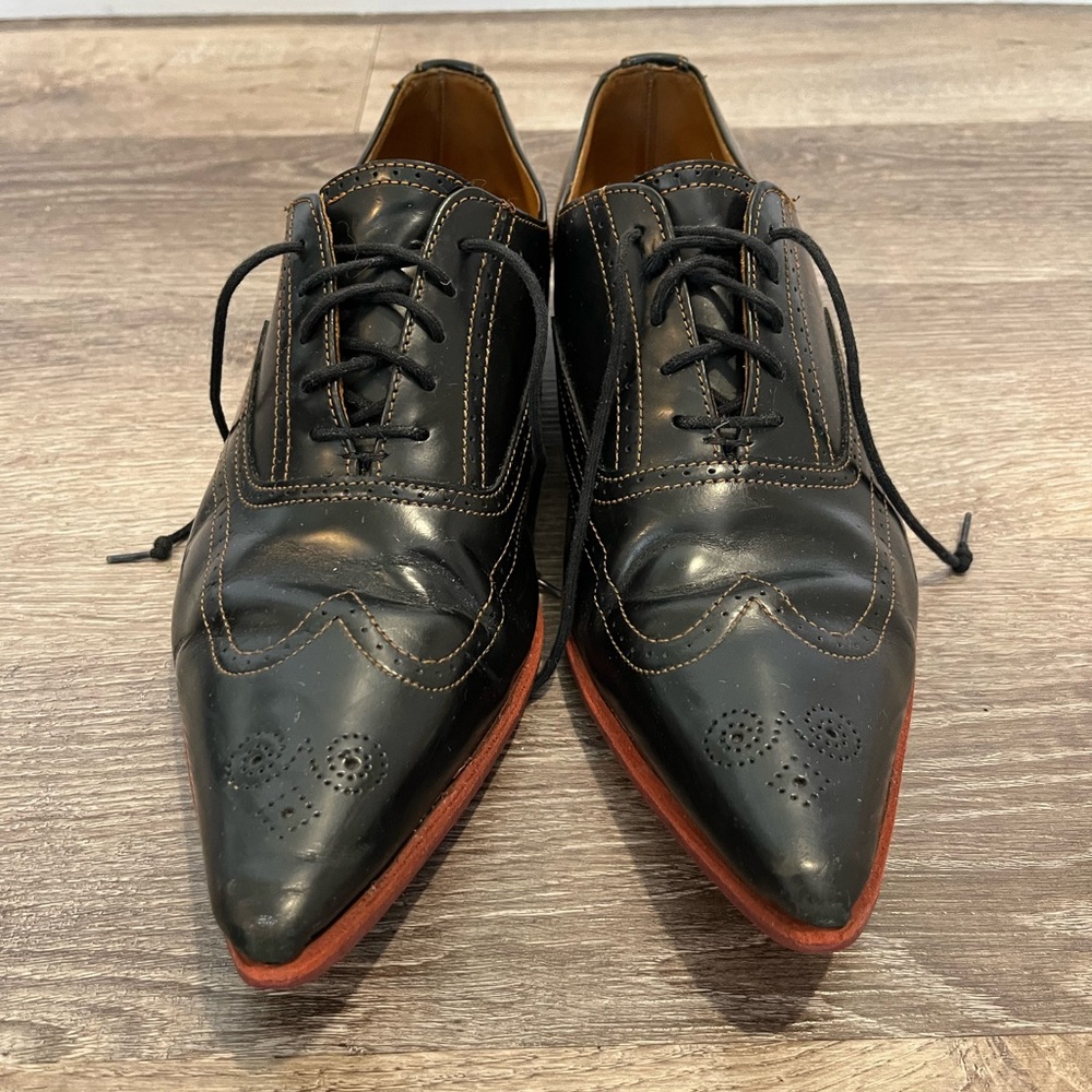 JOHN FLUEVOG Oxford Dress Shoe. USMens Size 10
